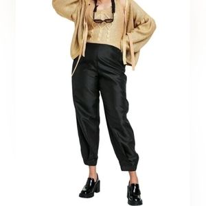 NWOT! Kika Vargas Black Pull-On Button Ankle Pant, Size M